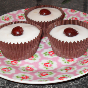 Cherry Bakewell Cupcakes Cherry Bakewell Cupcakes