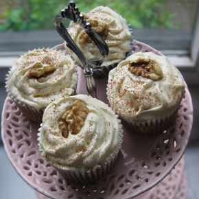 Spiced Apple & Cinnamon Cupcakes Spiced Apple & Cinnamon Cupcakes