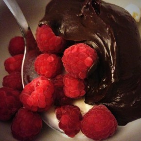 Chocolate raspberry sundaes Chocolate raspberry sundaes