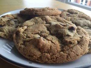 Cashew butter and honey chocolate chip cookies