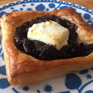 Caramelised red onion and goats cheese tart
